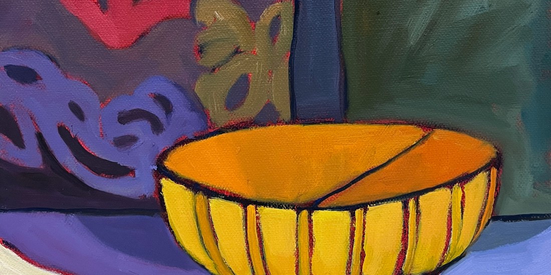 this is a minimalist still life. There are dramatic contrasts in light. Vibrant warm golds and subtle oranges are set against a dark background. A subtle abstract patterning rests in the back. This is a luminous, modern still life. A bowl is the main subject. The painting is high contrast, playful and offers a new way to experience it.